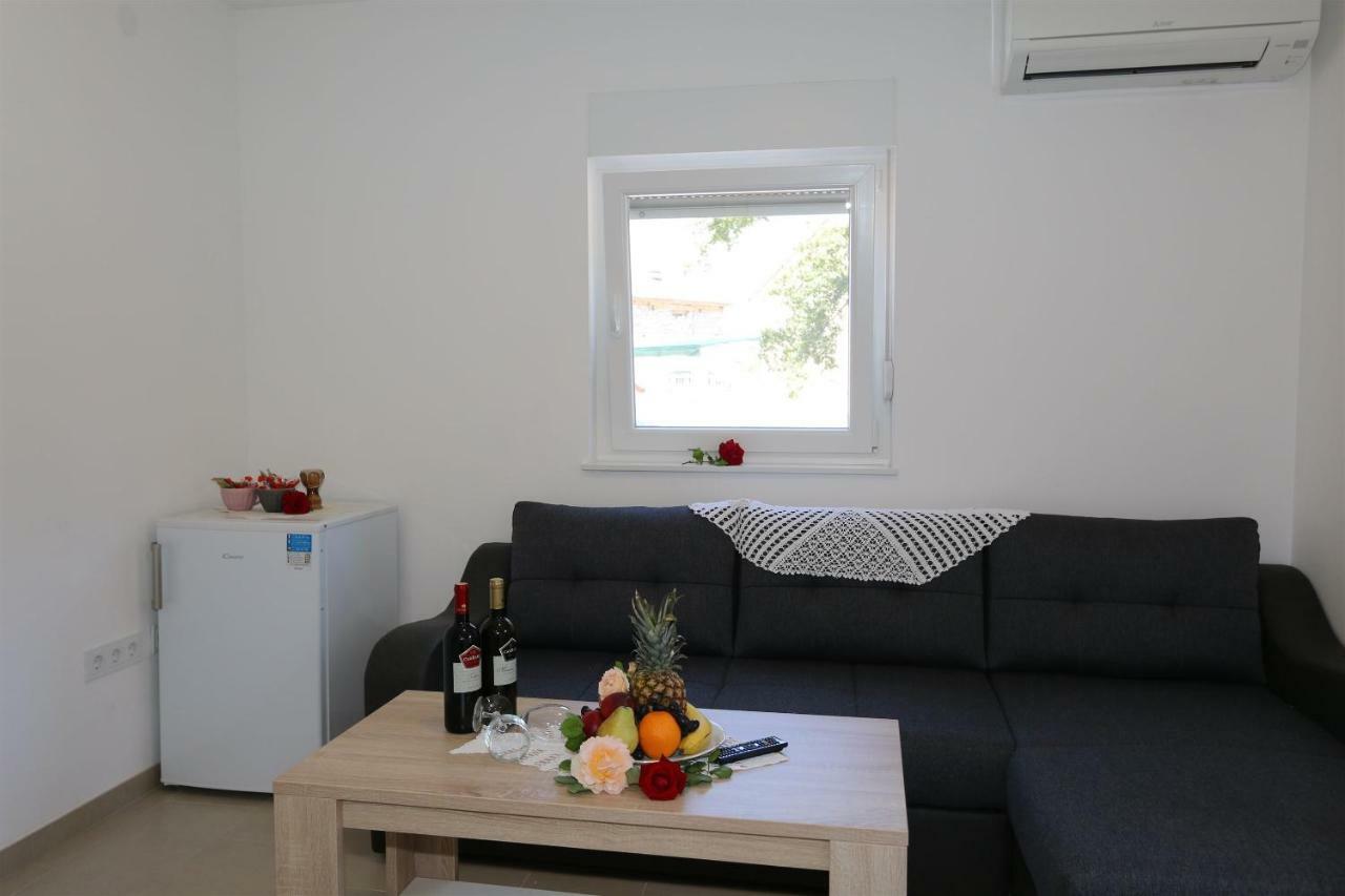 Apartments Maric-Hlapa Soline  Buitenkant foto